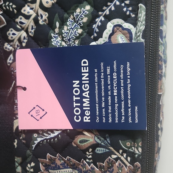 Vera Bradley java navy camo casserole carrier floral - Picture 3 of 13